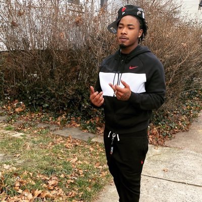 CLBGoon's profile picture. I Make Music😎💛📍🧱ℕᎫ | 2️⃣5️⃣ | ℒꮎꮙℰⅅ ℬꮍ Ꭿ ℱℰᏇ, 🅷🅰🆃🅴🅳 🅱🆈 🅼🅰🅽🆈🗣 |🇧🇧🇦🇴| ĒᕊḰ LONGLIVEMY💛🕊❤️’s WHATS POPPIN3x| IG: @Goon.CLB