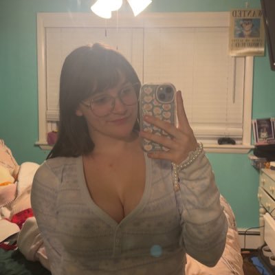 shelbywin01's profile picture. 24 • she/her • Just surviving