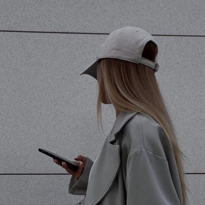 NL74's profile picture. 