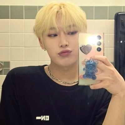 sunooeis's profile picture. 