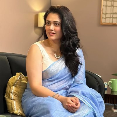 Girijaa_oak's profile picture. This Account is not affiliated with girija oak. This is a fan page .