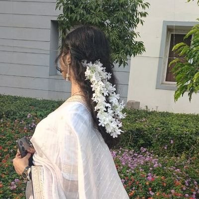 codesiyappa's profile picture. 20 • tech • design• space • novels