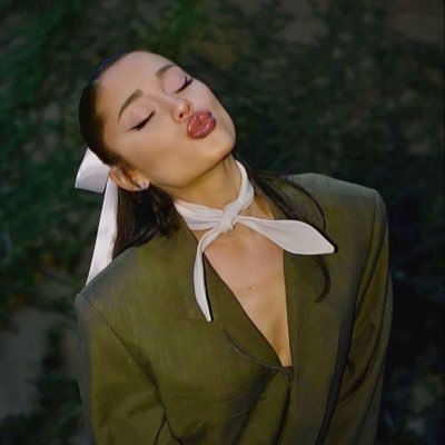 7yu9i's profile picture. horror in my veins. vera farmiga owns me ♡ lored & milfs enjoyer ┊ k-pop ✧ song hye kyo & lee do hyun stay on top ( ˘ ³˘)