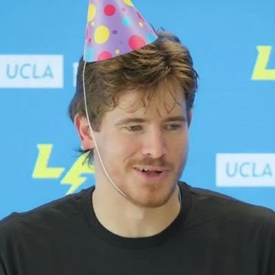 NFLCON's profile picture. Por mis padres nací, por Justin Herbert moriré