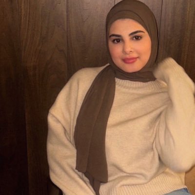 zahraadarwichee's profile picture. idk