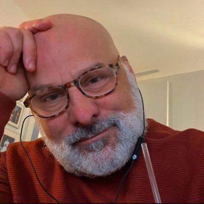 robertlarry69's profile picture. Let love lead 🌹❤️