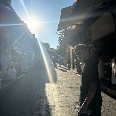 HarveyDring's profile picture. ⚫️⚪️