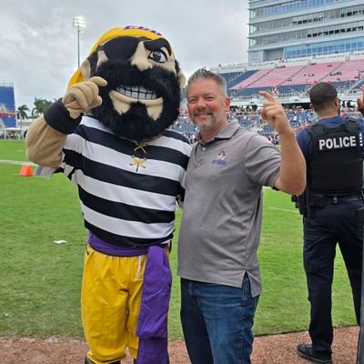 Ron_Clements's profile picture. Journalist. Traveler. Author of Home Run On Wheels & A Sports Fan's Guide to Route 66. 🥍🧀 native, Marine veteran, ECU 🏴‍☠️ grad. Trivia junkie.