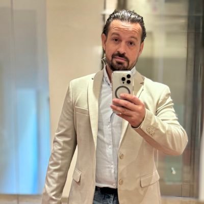 FinoIvo's profile picture. Life is so rich. Ганя goes Arctic and back. English capable.