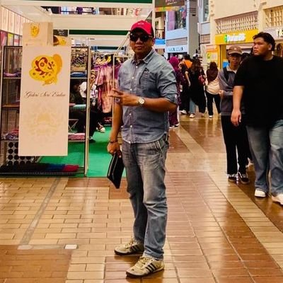 amer7211's profile picture. • i'm not here to fit into your world • i'm here to make my own •