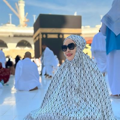 Hanafauziahmoh's profile picture. 🌙 Muslimah | 👩‍👧‍👦 Mother of 3
📈 Professional Trader
“اور جو اللہ پر بھروسہ کرے، وہی کافی ہے” (65:3)