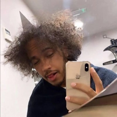 lewiskisser's profile picture. 