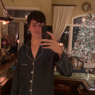 TallDumbTwunk's profile picture. Orlando, FL ☀️ Follow me on twitch to chat and watch me be nerdy! Twitch: Vulkrix