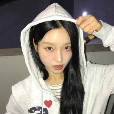 gowonthewrld's profile picture. you have no c.loo how loose my ssemble is rn