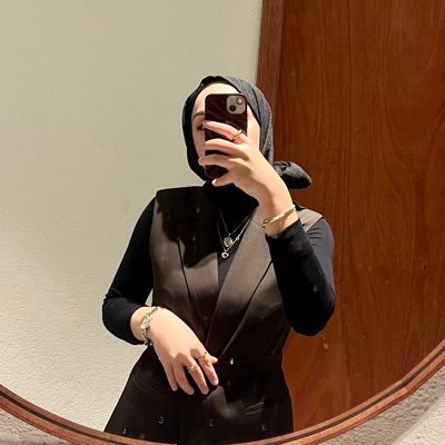 eshiniva's profile picture. aslında hikaye söyle