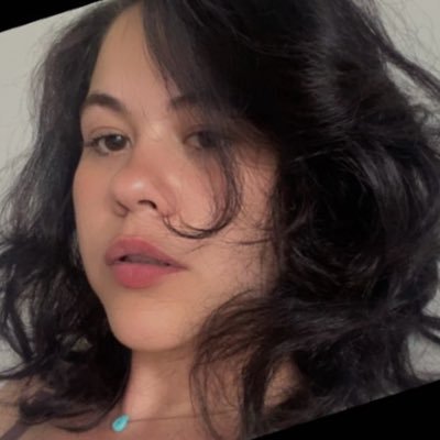 ayayis___'s profile picture. relax, it’s only magic 📚✨