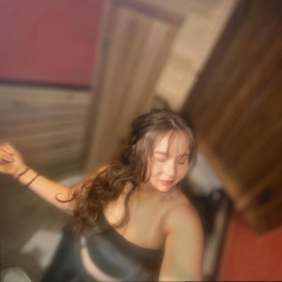 shealabeouf's profile picture. 27 | Emma and Otis | osrsn: shealynn | ♡ Founder, Project You’re Capable ♡ eternally buffering