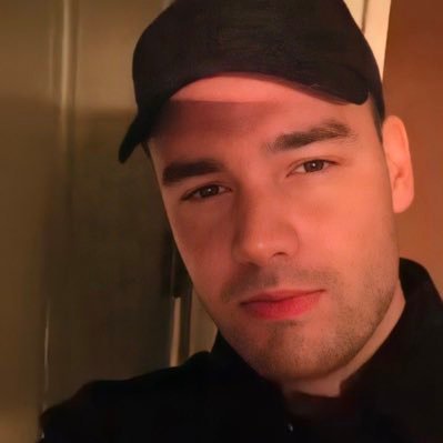 oIdcalum's profile picture. can you hear the violence?