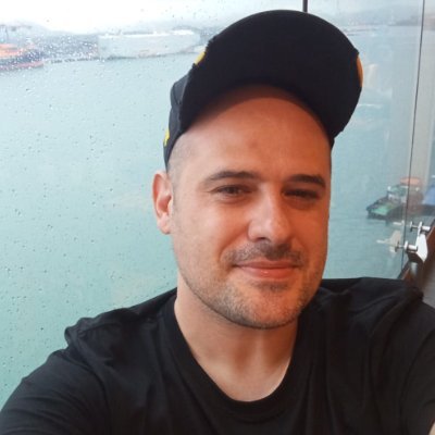FerdinandoBrito's profile picture. Casado, pai de uma princesa e de uma cachorrinha. Dev Python, amo o mar, café pelando e papo que flui. Vida simples, felicidade em alta definição . 🌊 ☕ 🐶 👨‍