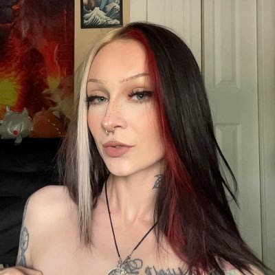 nerdyfairy02's profile picture. 29| | nerd | i do not respond to dms here xo | 🔗 below to chat xo MY ONLY ACCOUNT