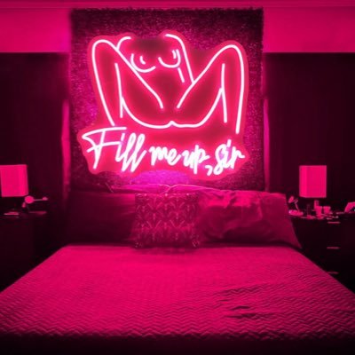 dessertBestie's profile picture. I say n suck who I want I’m ya favs slut cause I never swallow n tell 🫦no cameras needed