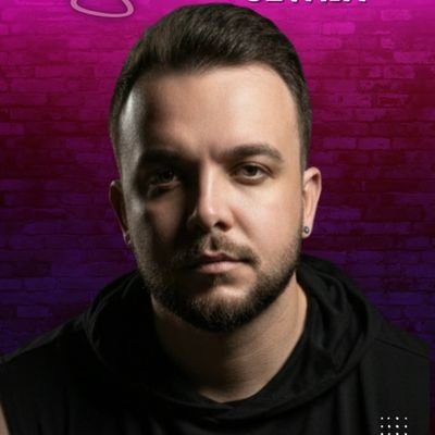 LucasLibor83505's profile picture. 