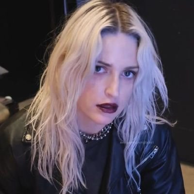 cinzamila's profile picture. foda viu