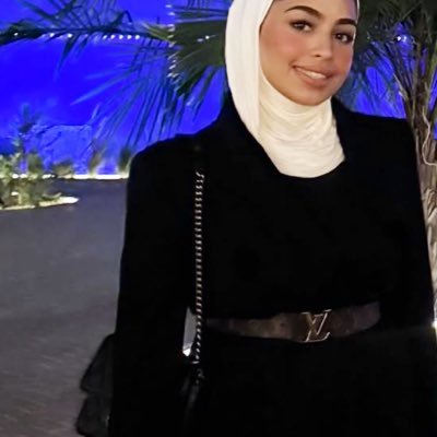 aliaalsr's profile picture. feeling good, living better than that. CS👩🏻‍💻