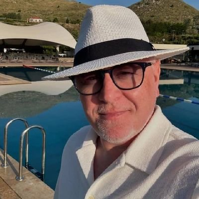 Dennymaxxwell's profile picture. let love lead