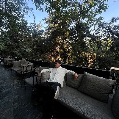 diazeloo's profile picture. 