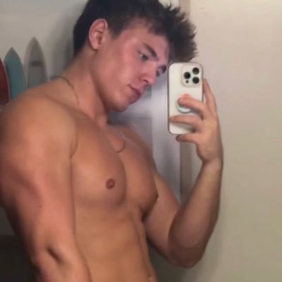 huntyisfit's profile picture. 5’11