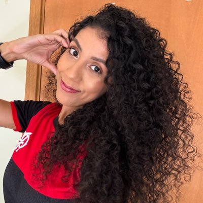 TaisaComenta's profile picture. Esportes, reality show e opiniões que ninguém pediu (mas eu dou mesmo assim).
