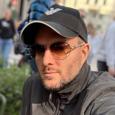 macyganiak's profile picture. 🇨🇦 Canadian-European 🇪🇺 Entrepreneur · 📱 Digital Creator · 💻 Web Developer · 🎥 YouTuber · 📸 Photographer