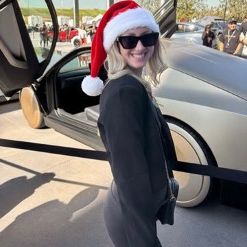 BigImpactHumans's profile picture. • I have a smorgasbord of interests • Advancement of humanity 🚀• Sustainable Abundance 🫶🏼 Kardashev cutie ☀️ 💁🏼‍♀️