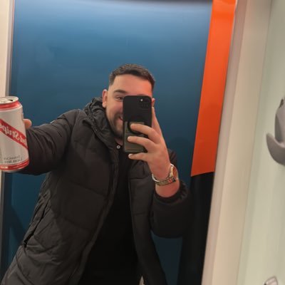 Aj18631's profile picture. 