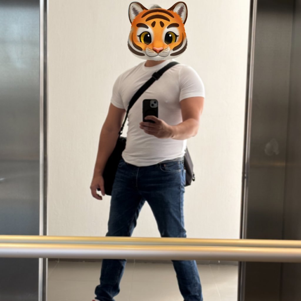 MrTigreForever's profile picture. Be yourself, no matter what they say. 🐇 & 🐥
Catador de Vermut.