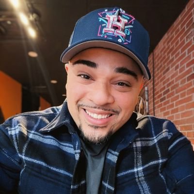 airmaxtrin's profile picture. Nic Trinidad 
Comedian/Music Producer/Audio Engineer/Sneaker Addict/ Wrestling fan/Podcaster  cat dad
1/3 @tjsquaredcast

 IG: AirMaxTrin