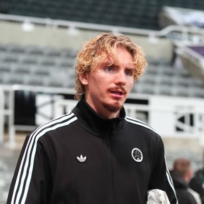 FPL_Hamza's profile picture. #HWTL 🖤! || FPL Addict || 23/24 : 91k 🌍|| 🇲🇦 ||    https://t.co/ieHhDfAEo3   خصم 50% حالياً 🚨