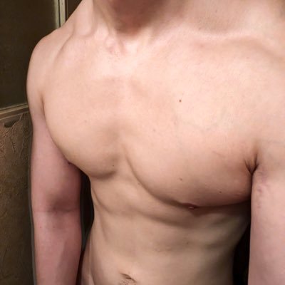 8xCezsMdrj61313's profile picture. ほとんどアル中 conservative ダンベルと自重でホームトレ