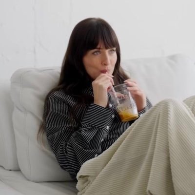 cathnipdealer's profile picture. Café & Felinos lover | Bateria Social 3% | Financial Controller & Planning girl 👩🏻‍💻