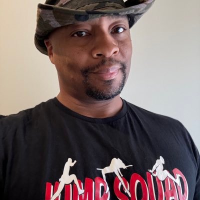 TrackCoachJones's profile picture. Track Coach at Lithia Springs HS. Dad. #2-09 ΩΨΦ 🐶. Entrepreneur. #GramFam. Track Tribe Community: https://t.co/7NnekycP2O