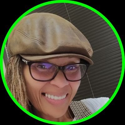 LivingBestLife9's profile picture. Creative | Host of “Keepin’ It 100” | Founder of Keda’s Brew | Web3 x Wellness