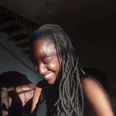 Nalahru's profile picture. Multi Ngoma Award Winning Poet• Feminist • Afrocreative • Marketer• Writer • Podcaster https://t.co/2GqbCSjK1Z