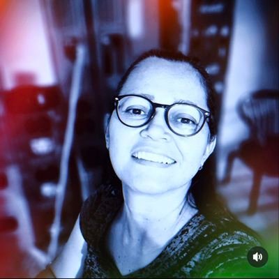 FlaviaR53793118's profile picture. ...provoque a palavra, desafie cada segundo com a vida, em cada chegada forje a despedida, sem calma me ame, com pressa me chame...
Fã da 👑  @danielamercury