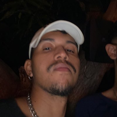 teushenriq_'s profile picture. .