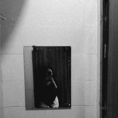 MahmudHauwa4's profile picture. E S T R E L L A |
 C H I M E R A P H I L E | Agora of thoughts