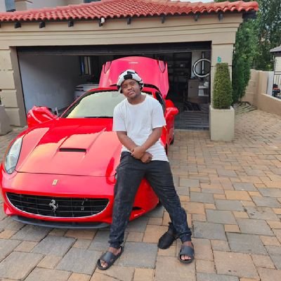 JohnWalkersv0i's profile picture. this is dj Coach fbk market