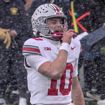 BurrowBeliever's profile picture. Ohio Sports fan • Star Wars fan • CBM fan • #1 Joe Burrow apologist