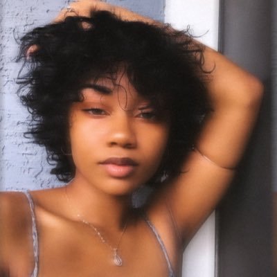 evolvingnanie's profile picture. the epitome of everything