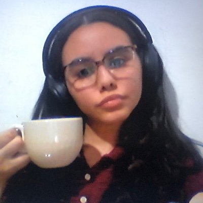 httpmaryamm's profile picture. لو كنت نسافر في خيالي
نزرع ونبني قصور وليالي
يكبر فيها الحب وآمالي ونمحي الآلام